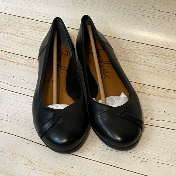 Zodiac Sadie Slip-On Flats Black - Size 8.5 - Picture 5 of 6